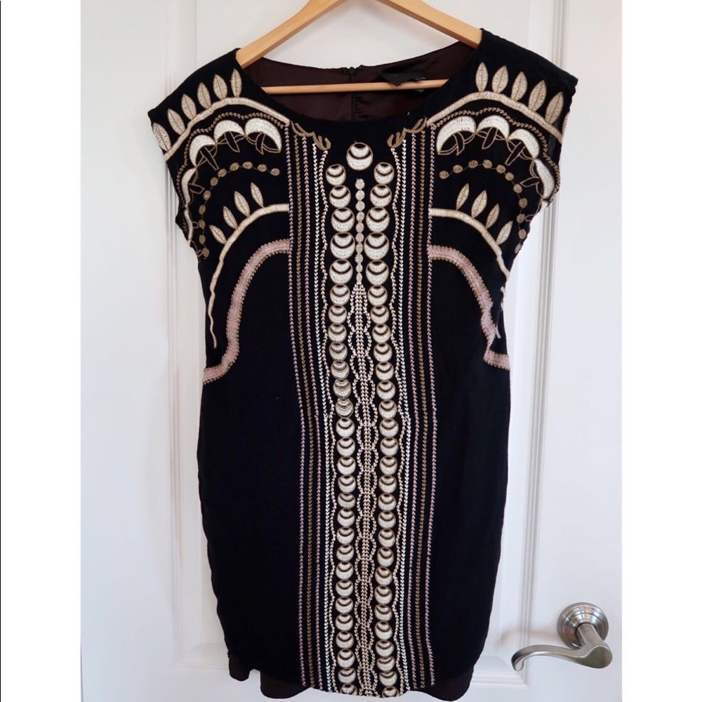 Threaded pattern dress